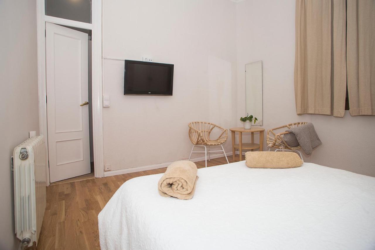 Mai & Maud Ronda Apartment บาร์เซโลนา ภายนอก รูปภาพ