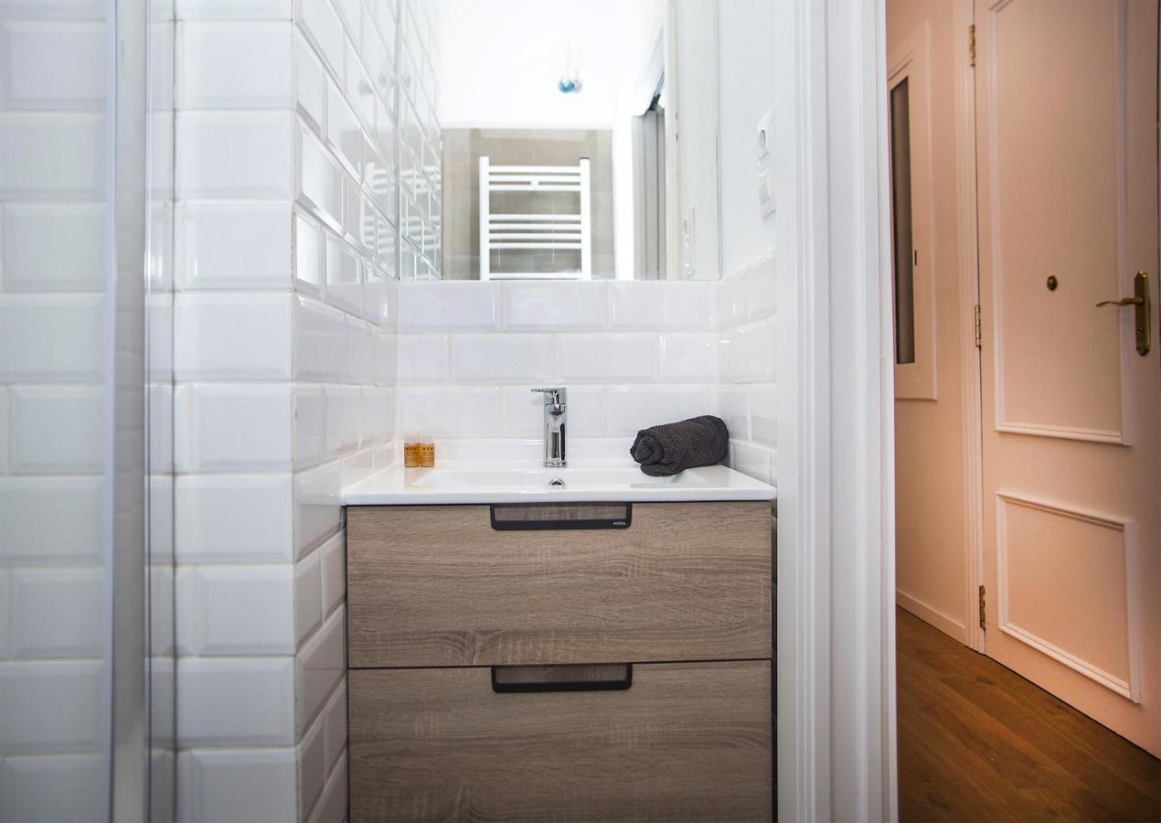 Mai & Maud Ronda Apartment บาร์เซโลนา ภายนอก รูปภาพ